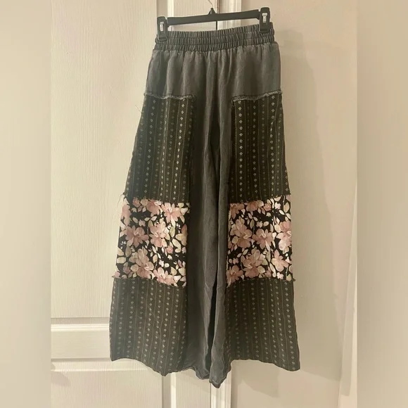 Boho Floral Patchwork Wide Leg Pants Size Small - Picture 6 of 8